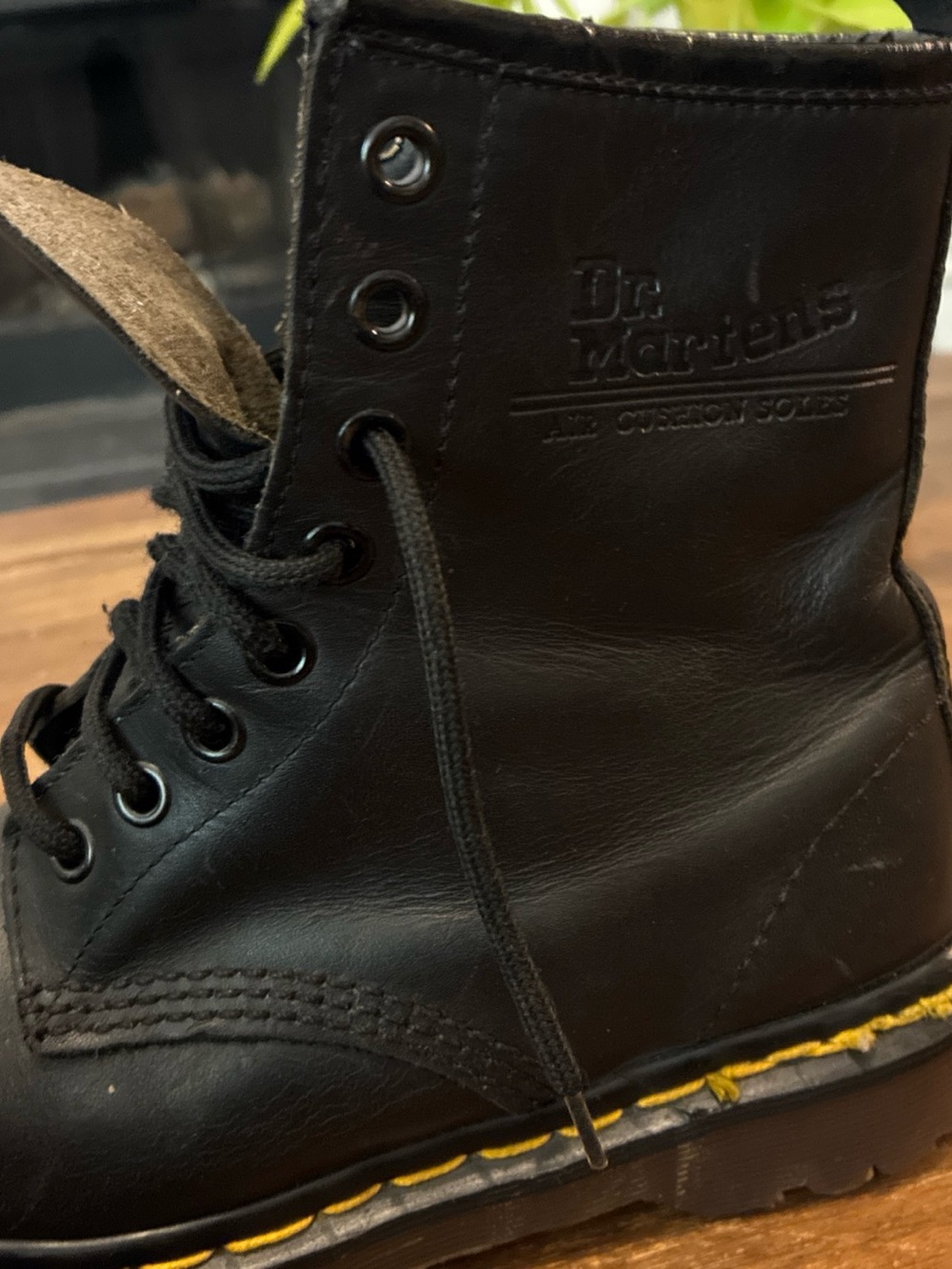 Vtg 1990s Dr. Martens 1460 Made in England Black Smooth Leather Boots UK 4 US 6 - Picture 4 of 16